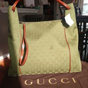Gucci handbag new with tags authentic